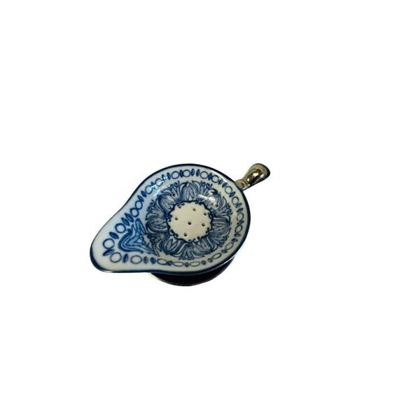 Bombay and Company Tea Strainer And Holder Set Blue White and Silver Porcelain 3 - Picture 3 of 4